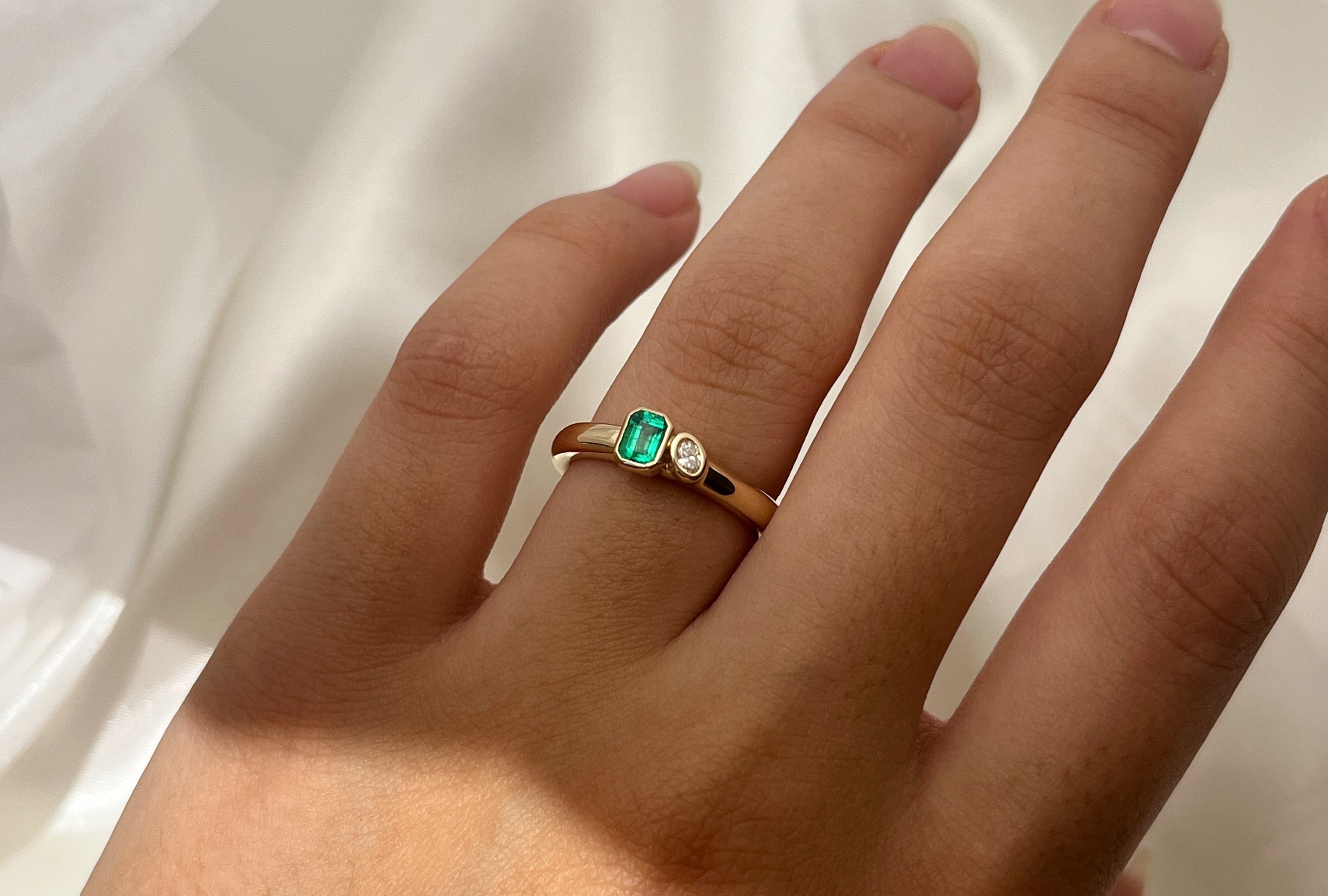 A GUIDE TO GREEN GEMSTONES