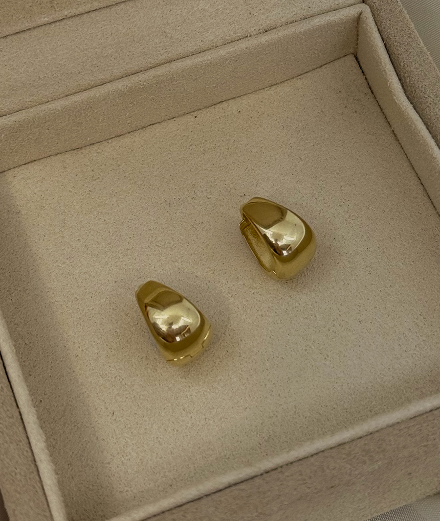 ArtemisHuggies_InBox