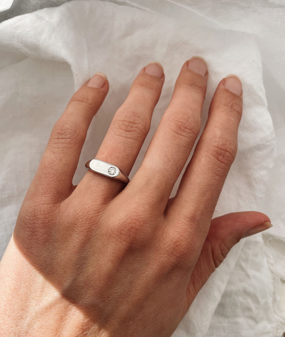 Horizon Small Signet
