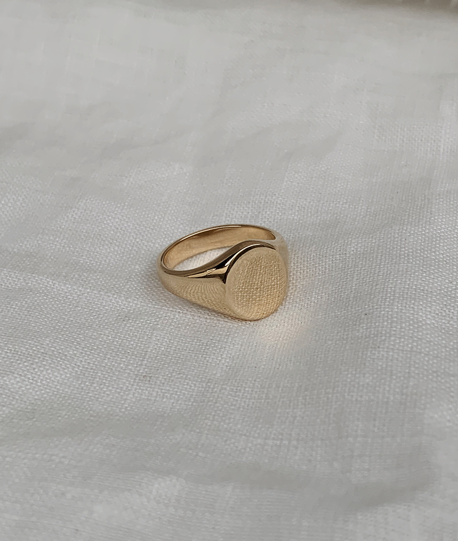 Classic Signet Small