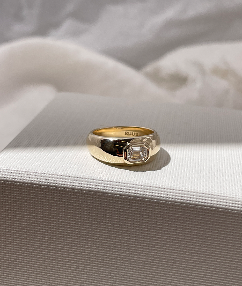 Chunky organic shaped gold ring with emerald cut diamond bezel set in centre. Handmade gold rings, engagement ring and wedding bands by RUUSK jewellery. Customise your ring online, made to order in solid Gold in Sydney.