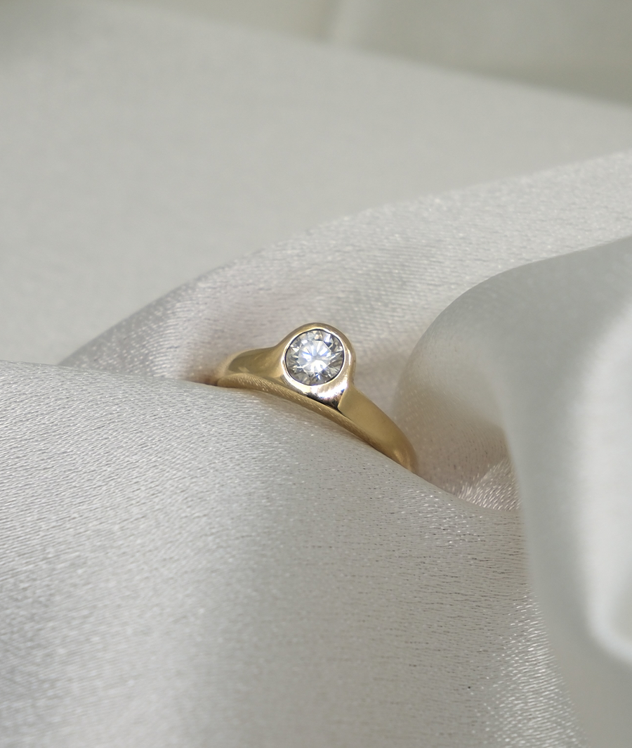 0.5ct Diamond Luna
