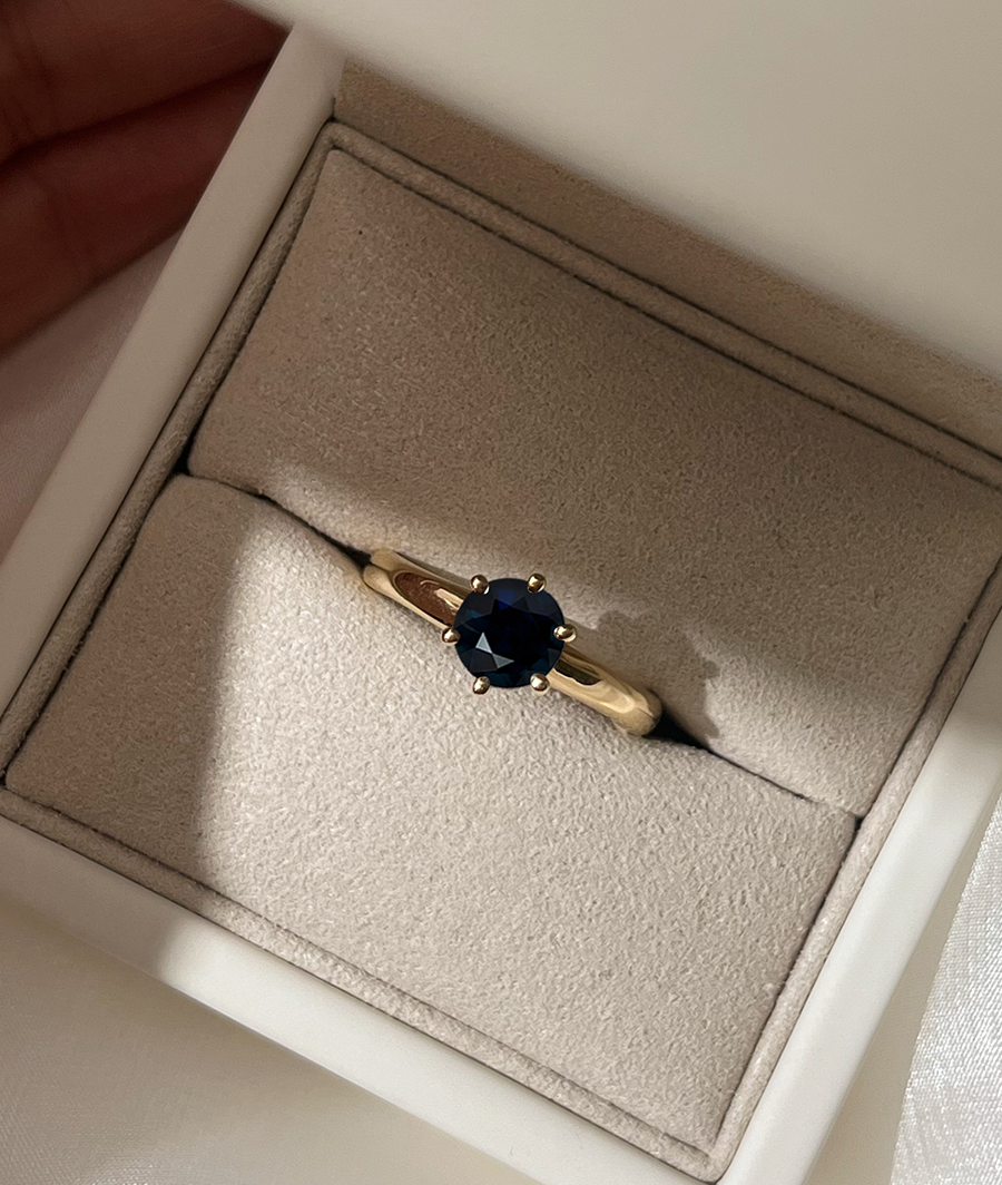 1ctClaw_Sapphire_InBox