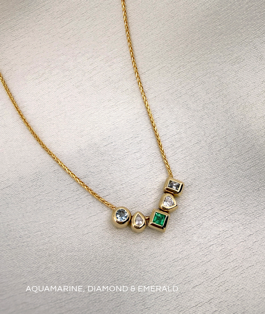 Relique Five Charm Slider