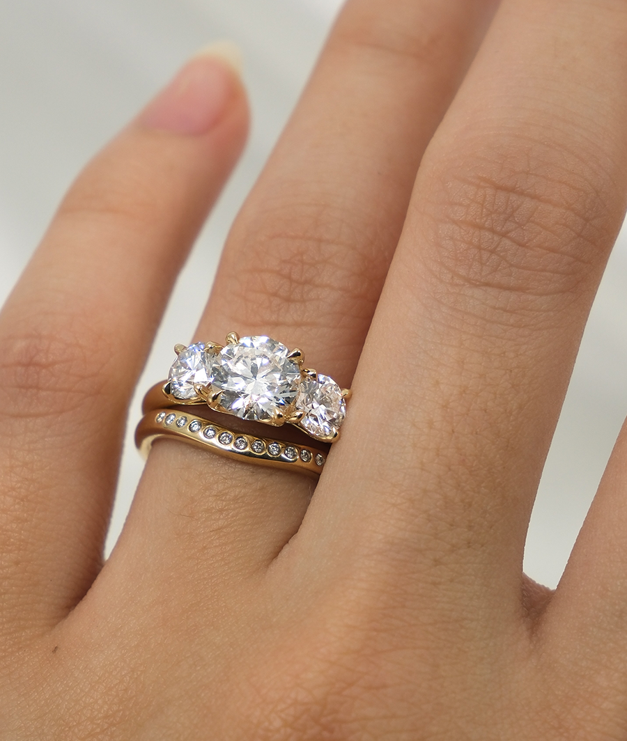 Arc Round Trilogy • Natural Diamonds