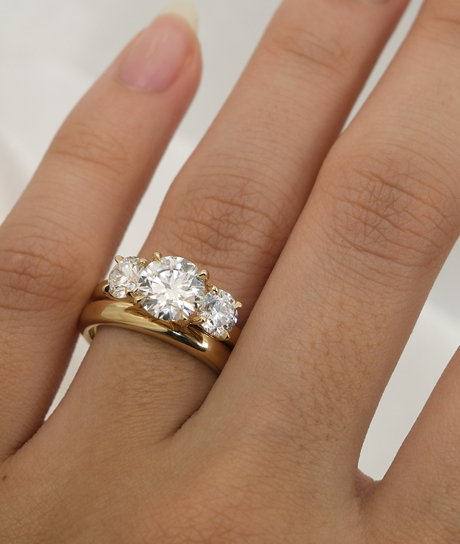 Arc Round Trilogy • Natural Diamonds
