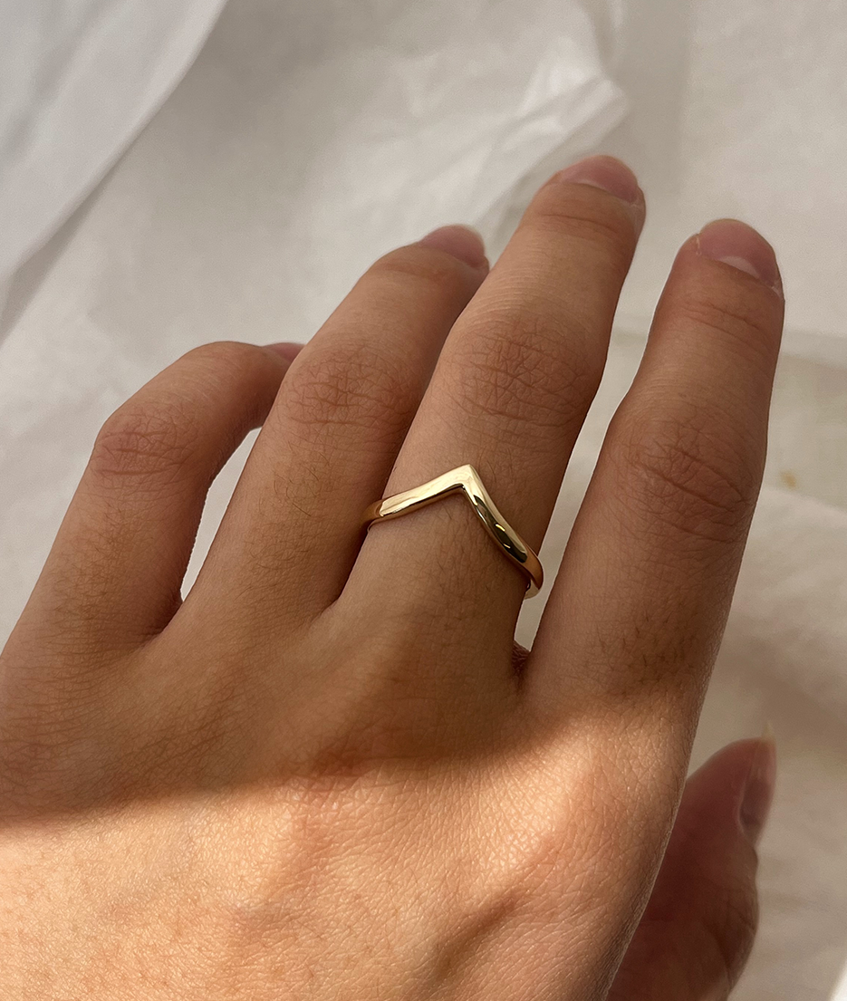 Crest ring