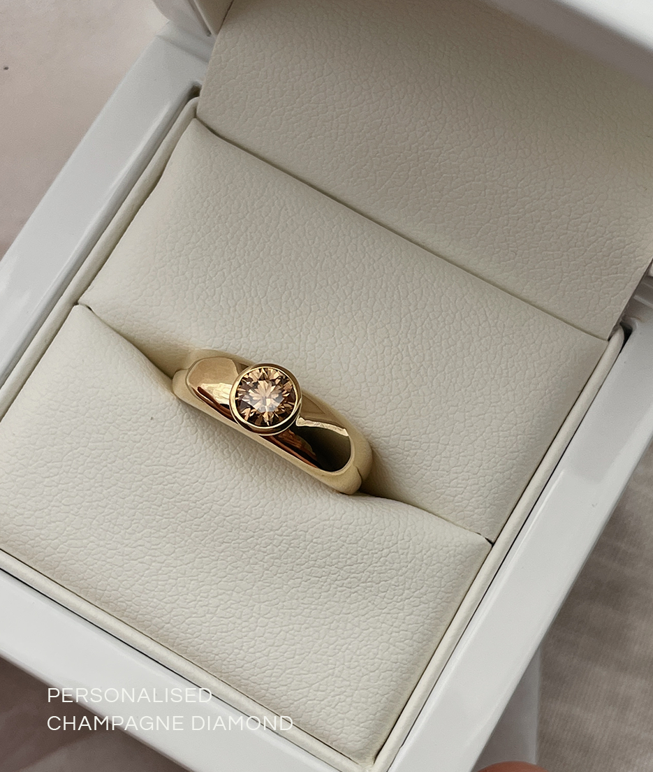 0.5ct Bezel-Set Round Diamond Wide Organic