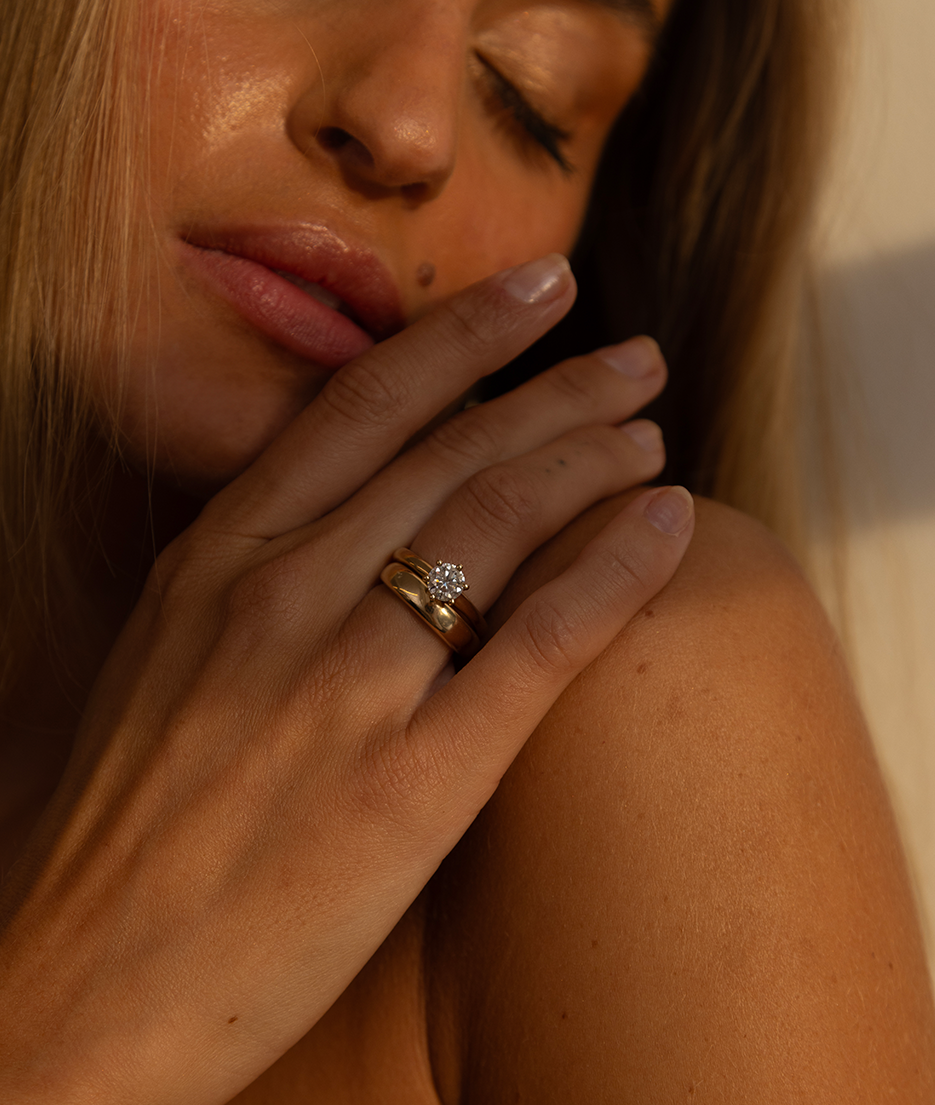 1ct Claw-Set Solitaire editorial image