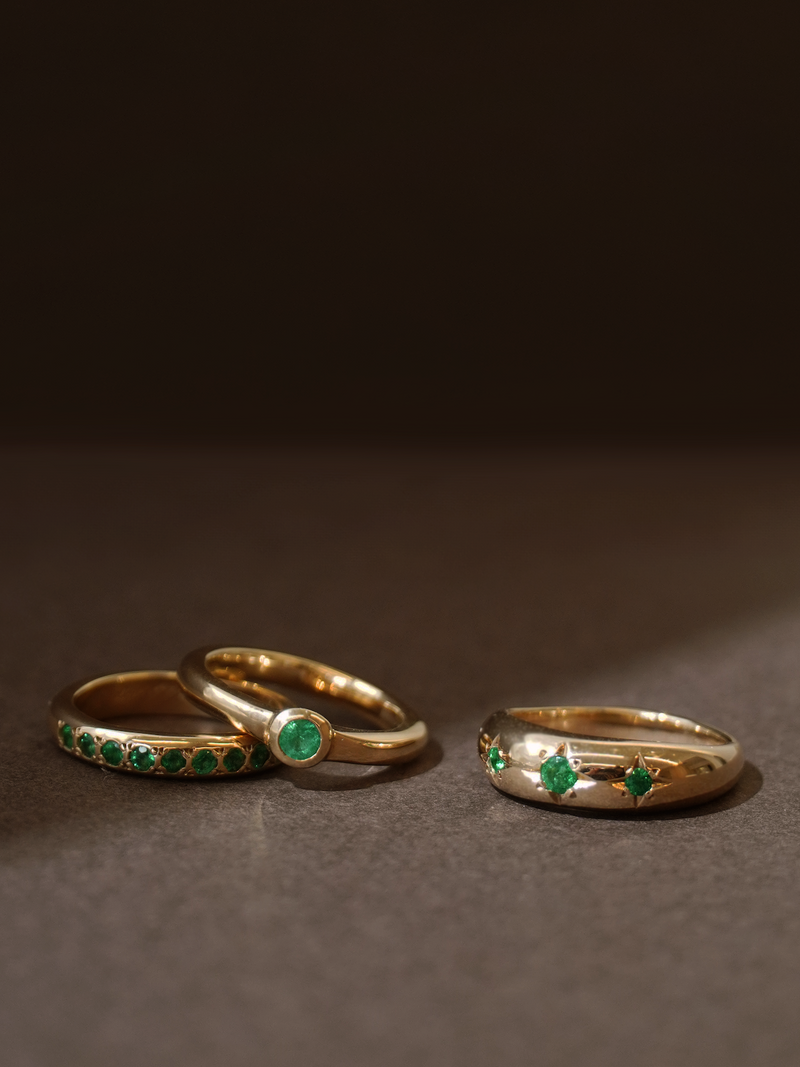 Emerald Shimmer Thin Organic ring