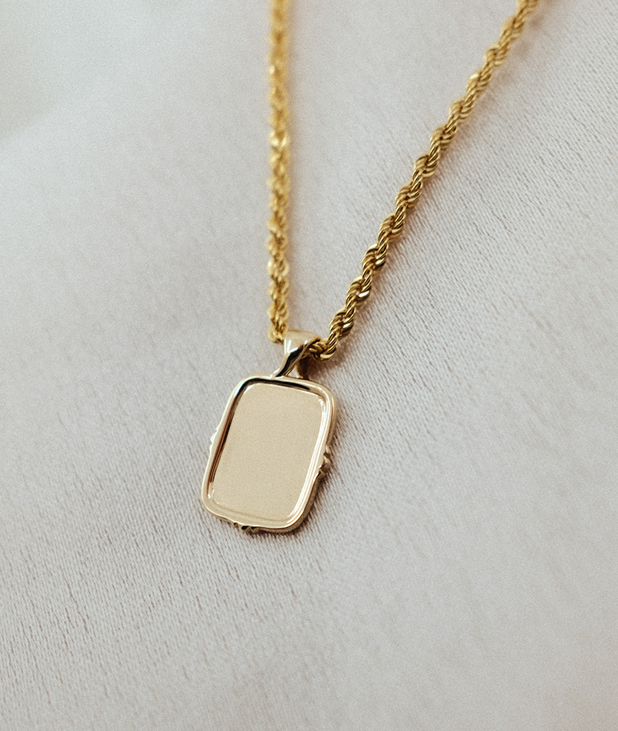 frame plain signet pendant necklace 
