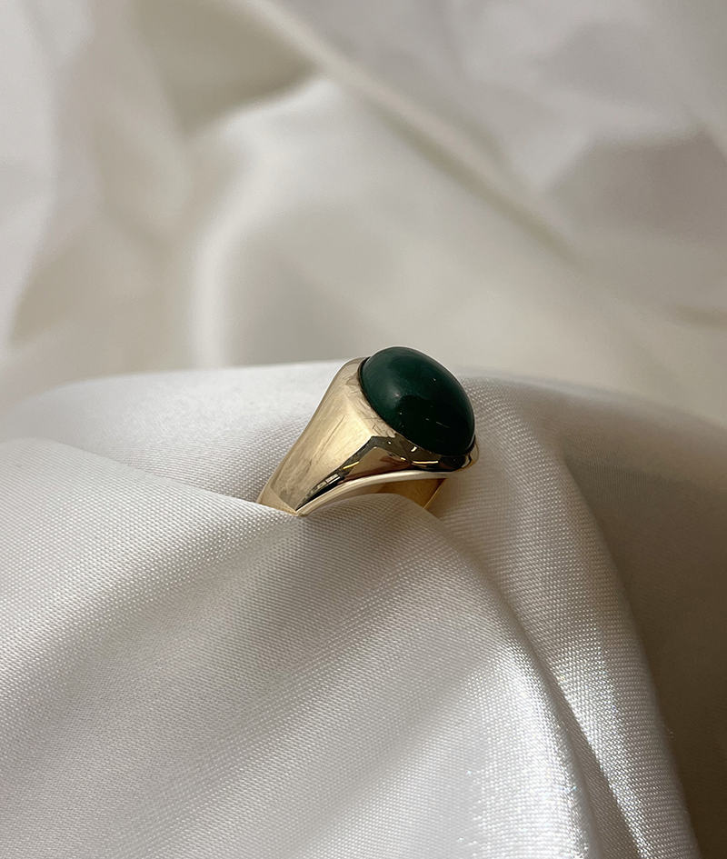 Jade Classic Signet ring