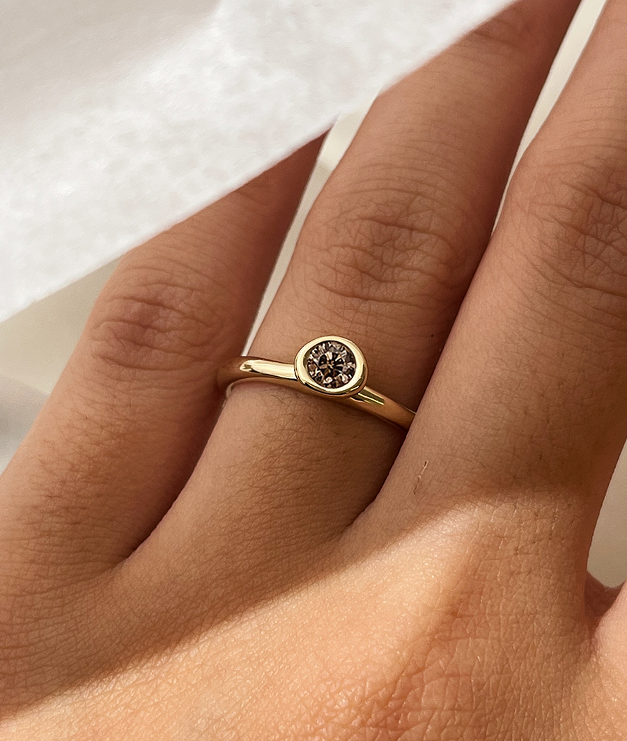 MINIPEBBLE_CHAMPAGNEDIAMOND_ONHAND