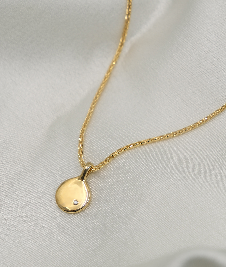 Mini Moon Pendant necklace