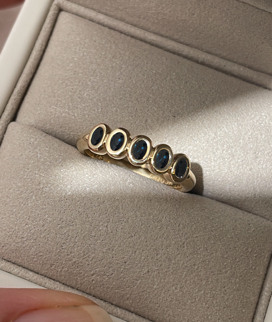 Mini_Oval_Suns_Sapphire_In_Box