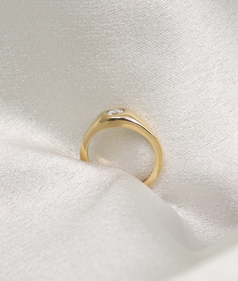 Monte Diamond Signet
