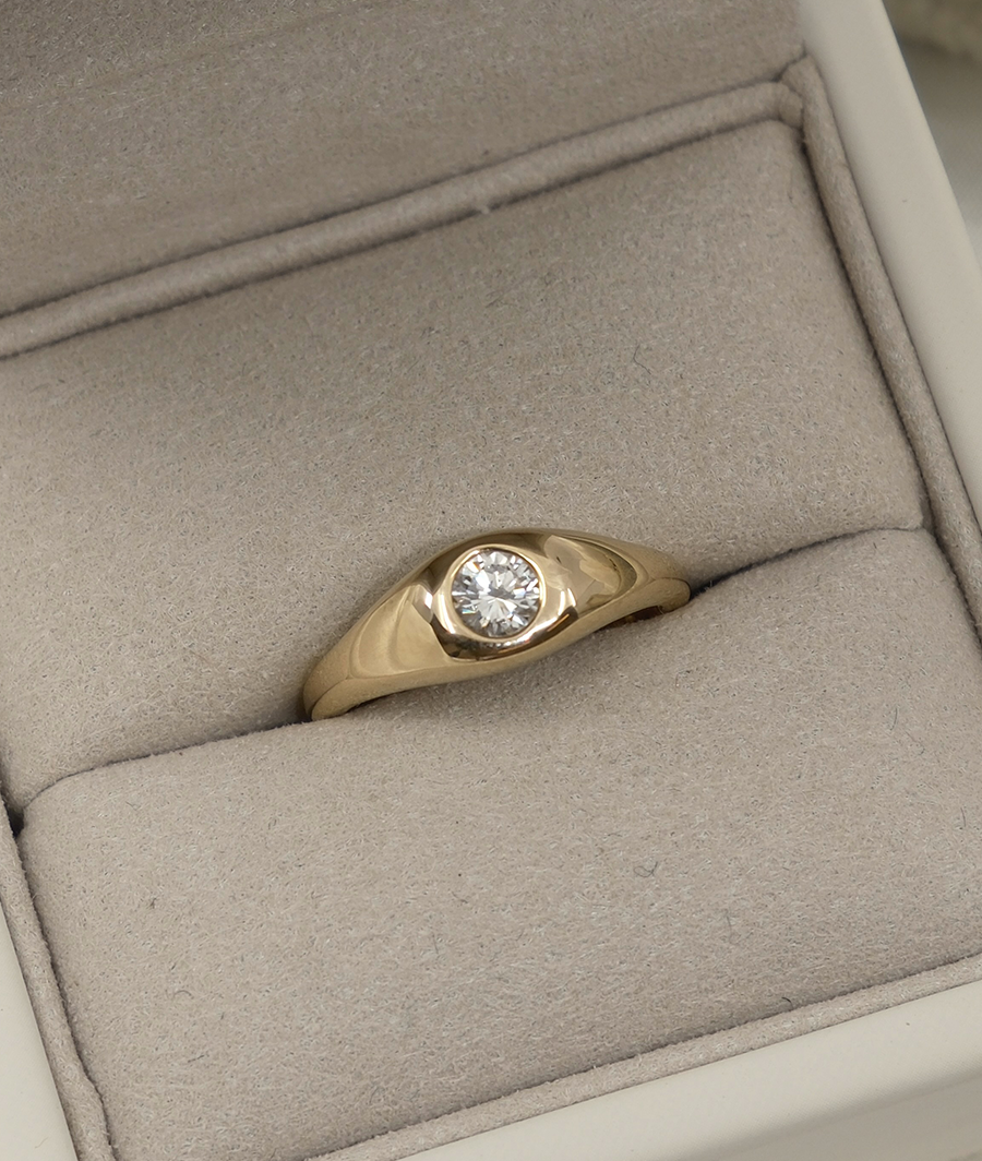 Monte Diamond Signet