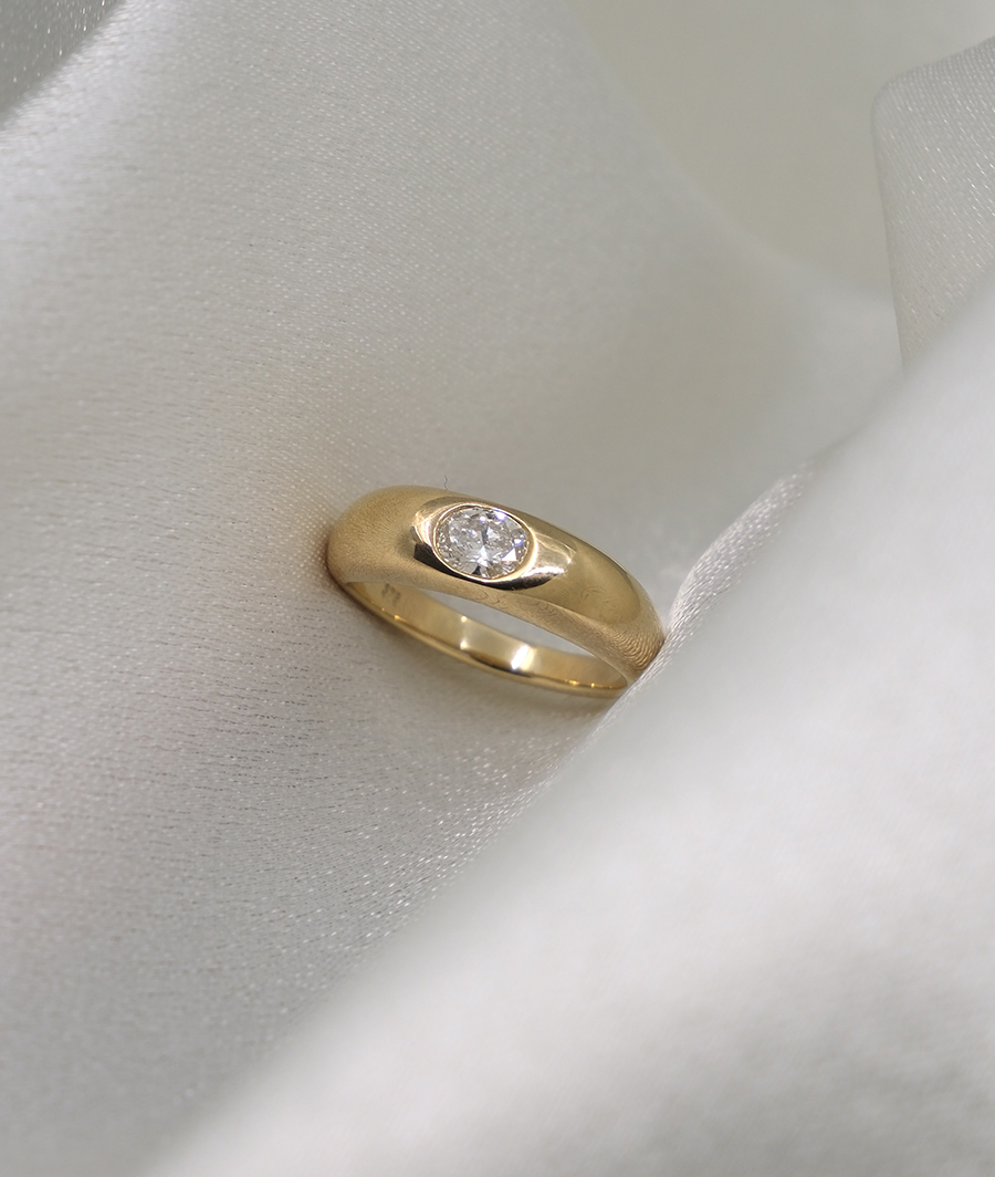 Oval Diamond Wide Organic
