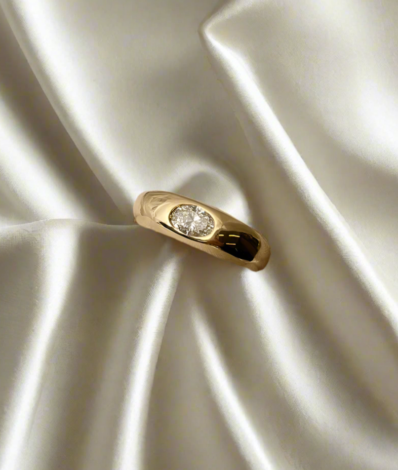 Oval Diamond Wide Organic