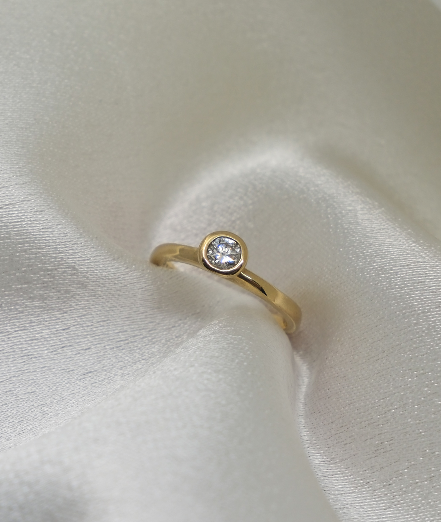 Pebble Solitaire