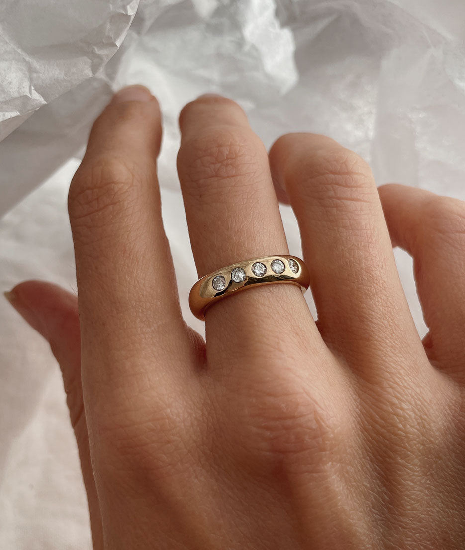 Moons 5mm Rounded Band