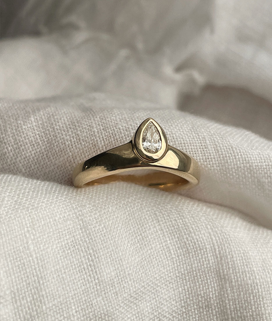 Pear Diamond Monte