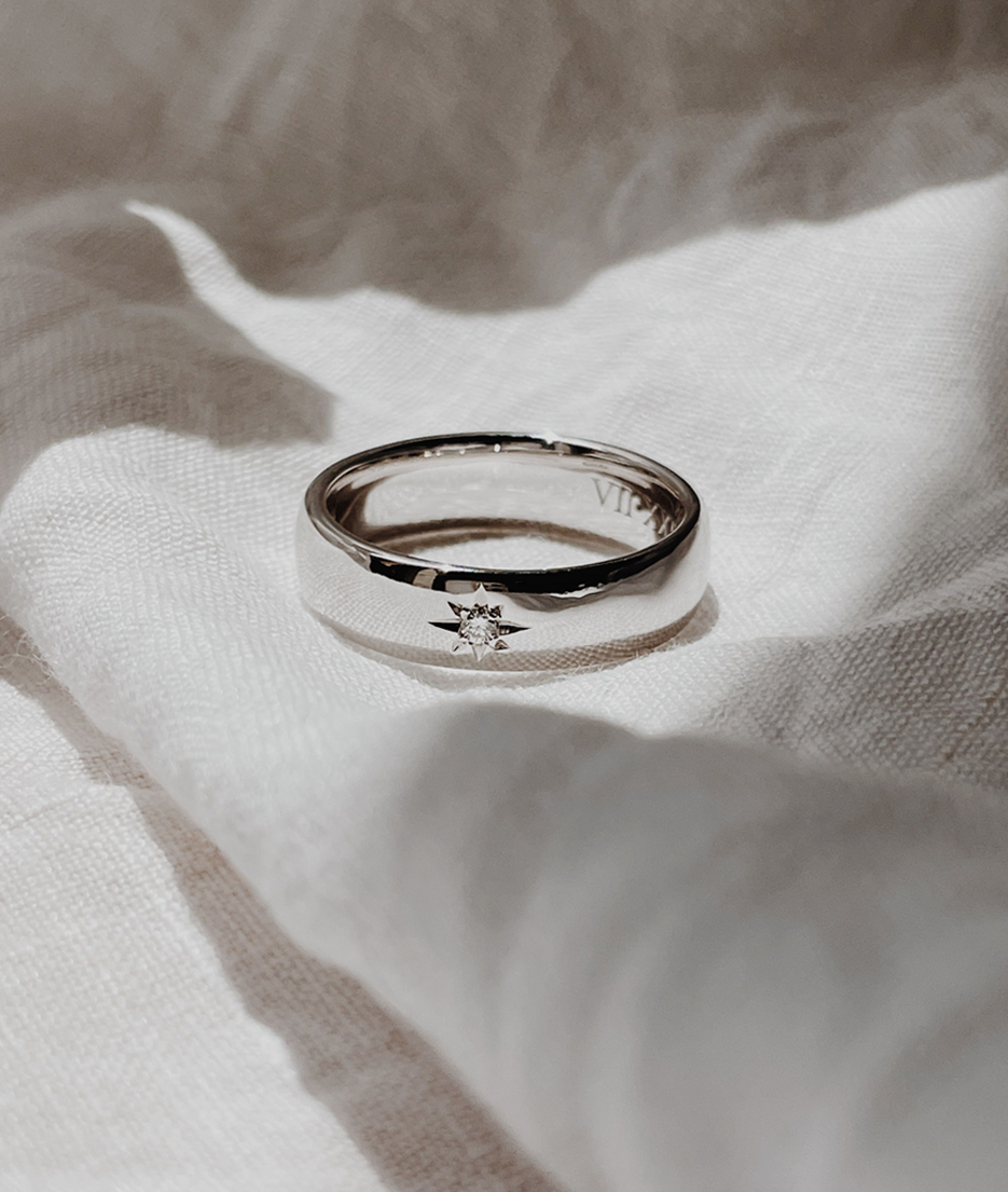 6.5mm-Round-Band-with-2mm-Star-set-Diamond