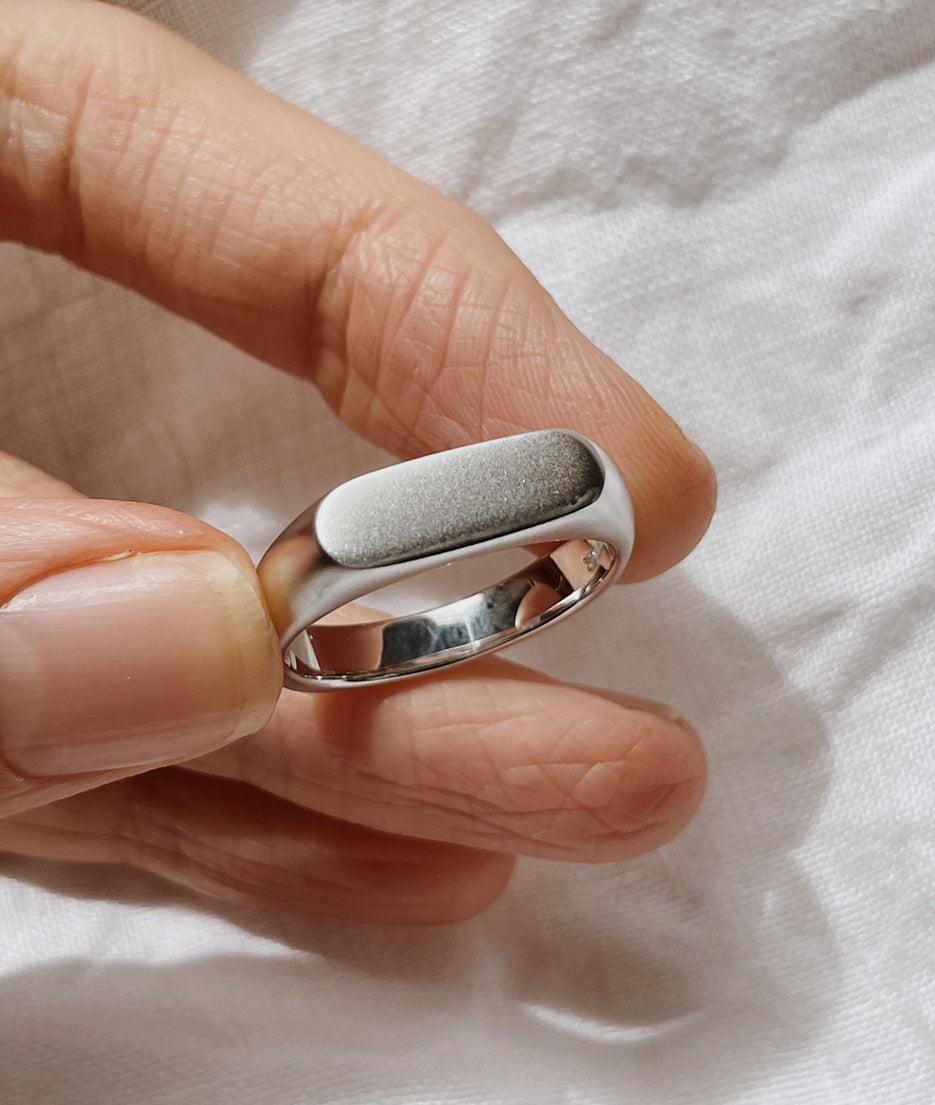 Long Signet Ring