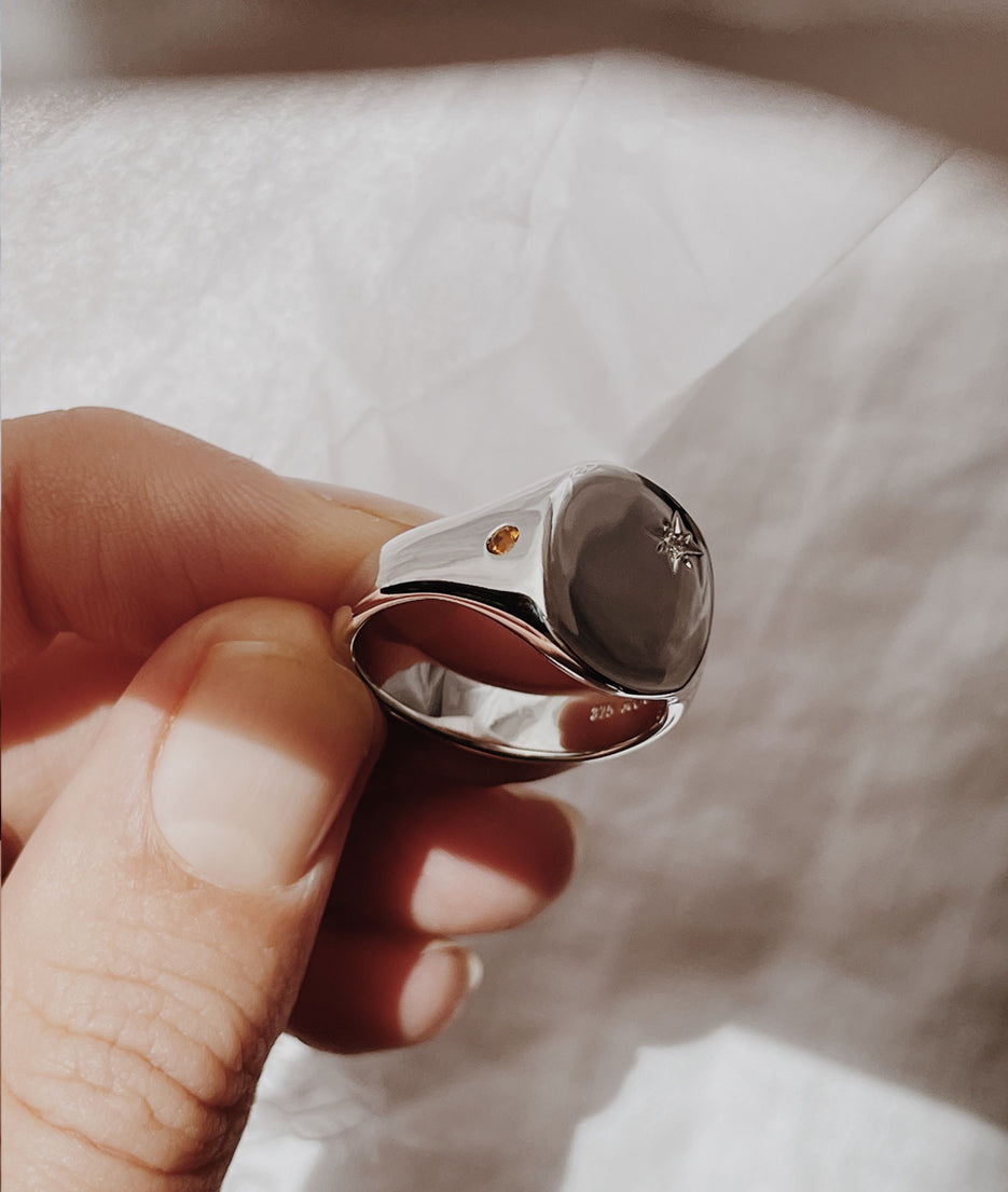 Moon & Star Classic Signet