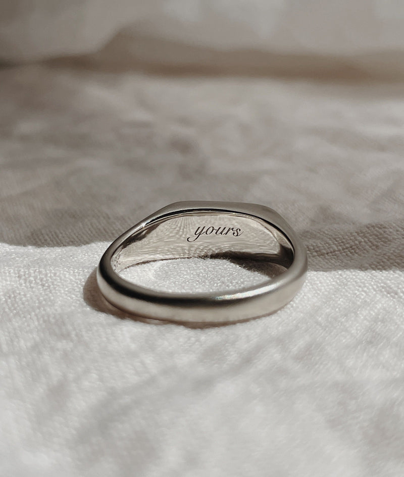 3mm Diamond Oval Signet Ring