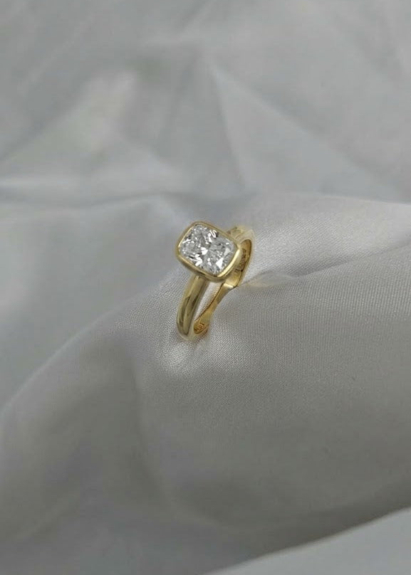 Cushion Cut Solitaire