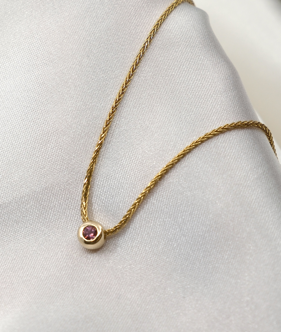 Relique Slider Round Necklace