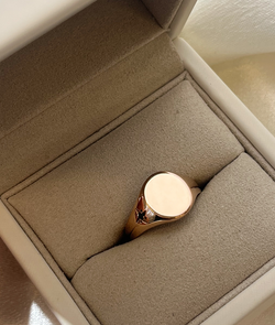Rose Gold Star-set Small Signet