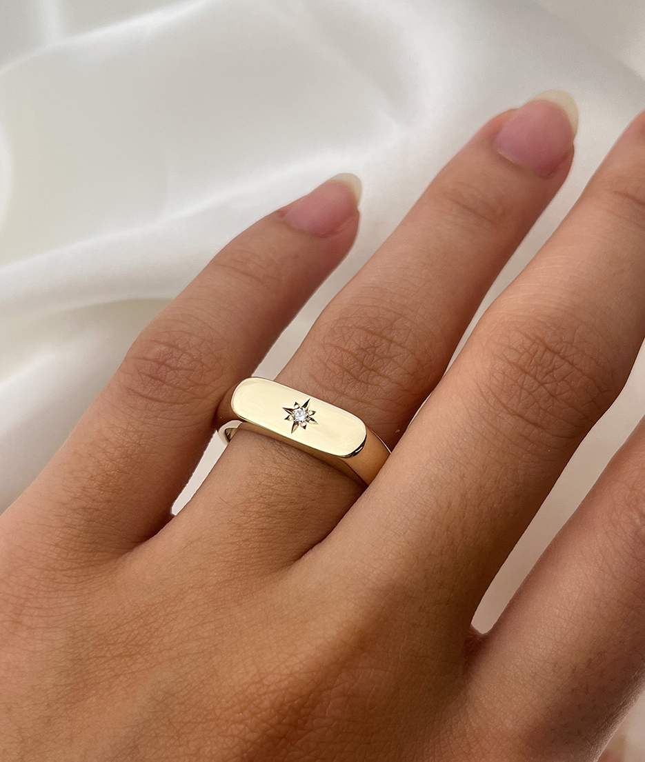 Star-set Long Signet Ring