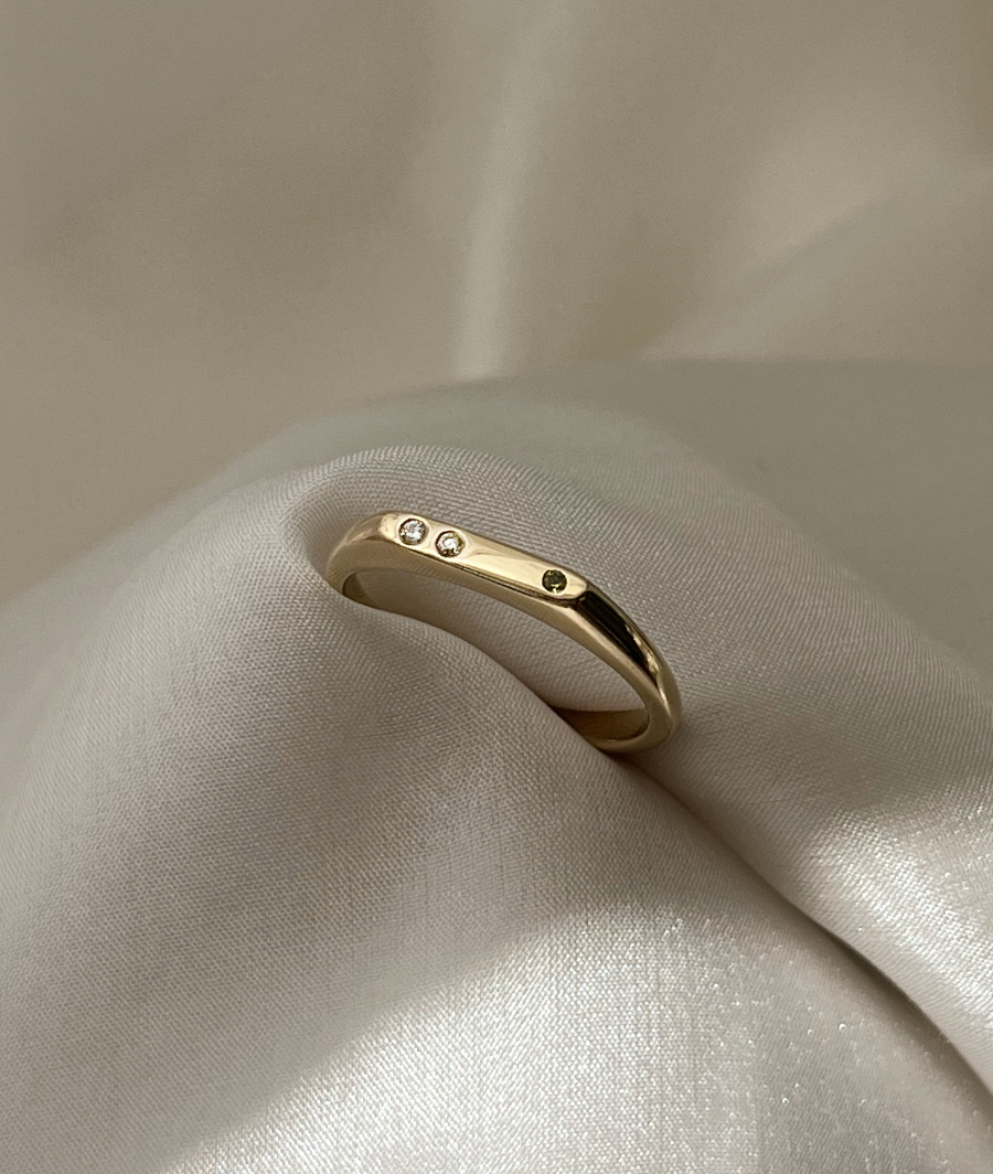 Tiny Signet