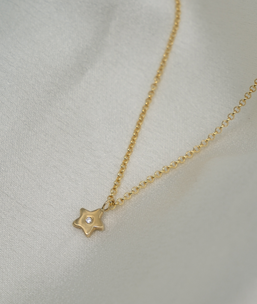 Tiny Star Charm necklace