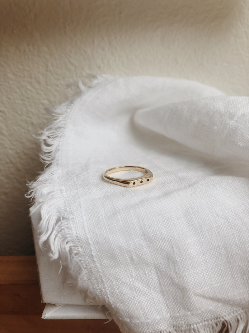 Tiny Signet ring with Sapphires