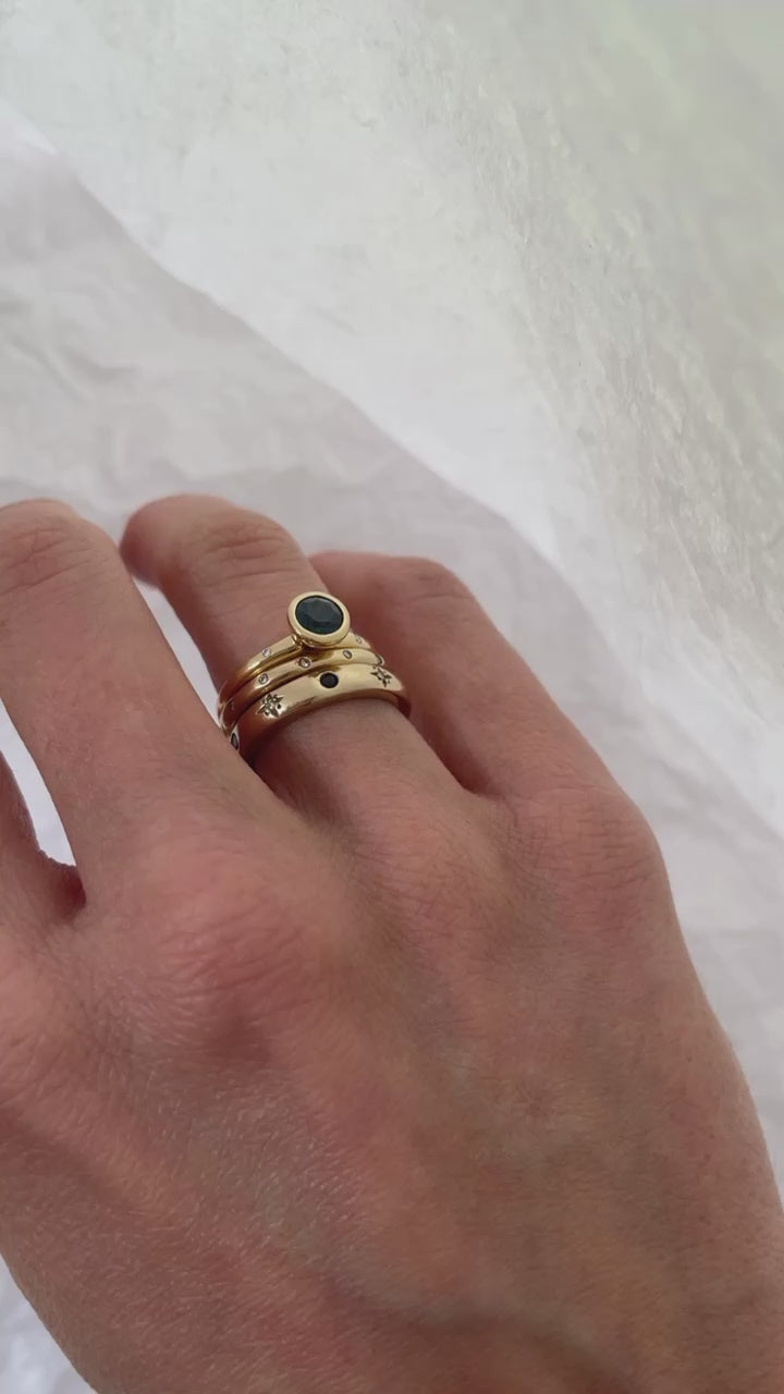 Load video: Sapphire Fine Solitaire