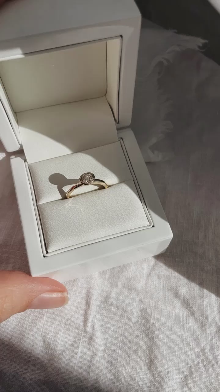 Load video: 0.25ct Diamond Pebble Solitaire