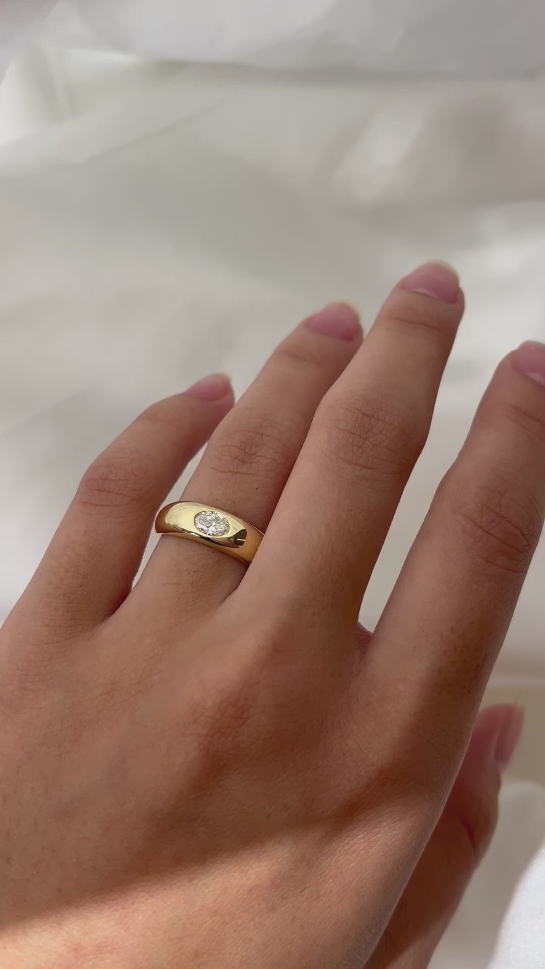 Load video: Oval Diamond Wide Organic