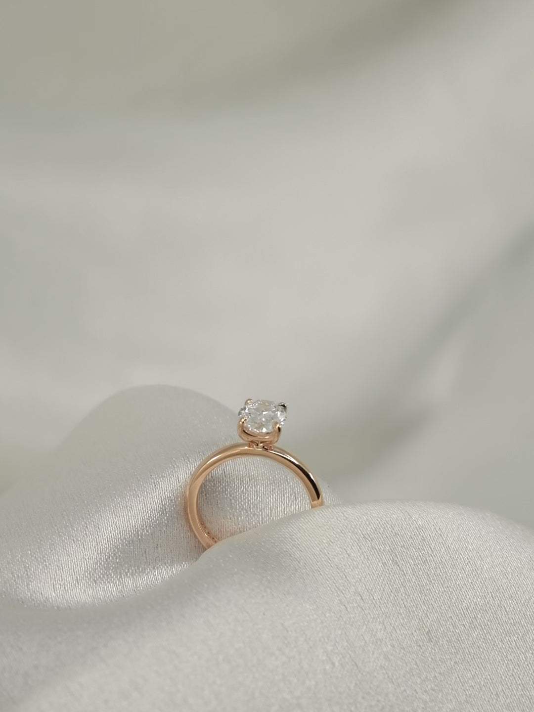 Load video: Arc Oval Solitaire • Natural Diamond