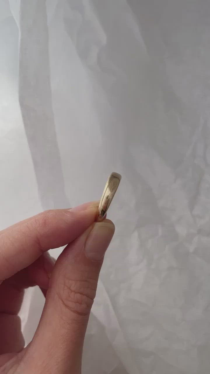 Load video: Low Wide Organic