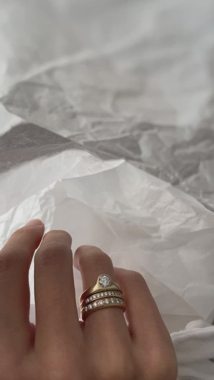 Load video: 0.5ct Diamond Luna