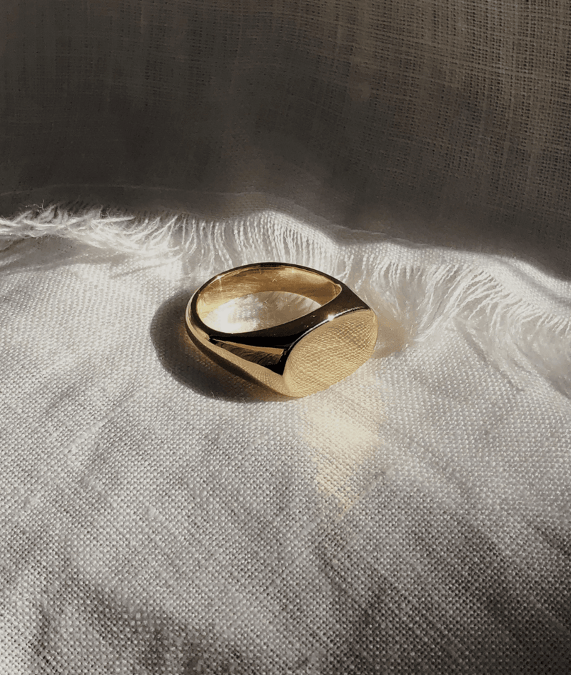 Wide oval 2025 engagement ring