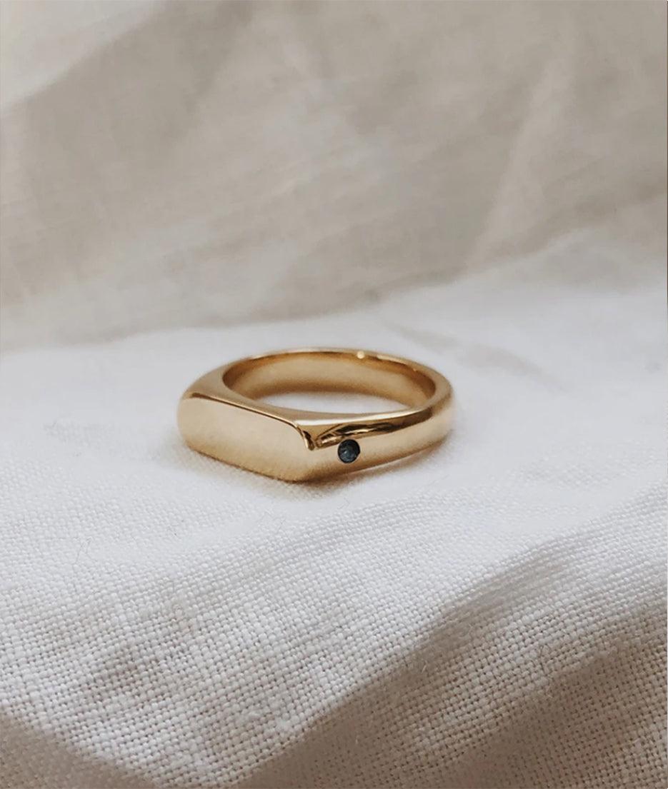 Long Signet Ring - RUUSK