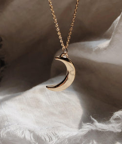 Crescent Moon necklace - RUUSK