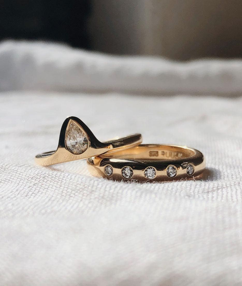 0.3ct Diamond Alma ring - RUUSK