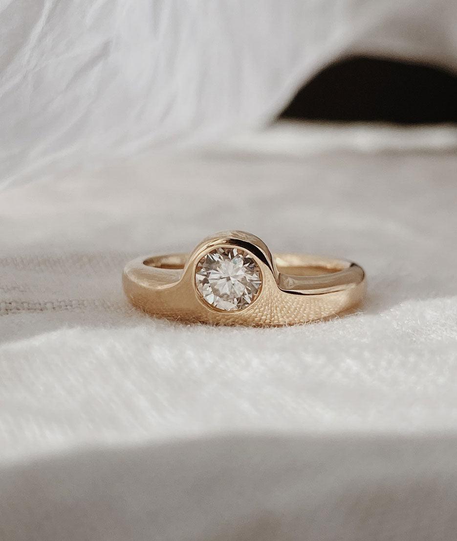 0.5ct Diamond Luna ring - RUUSK