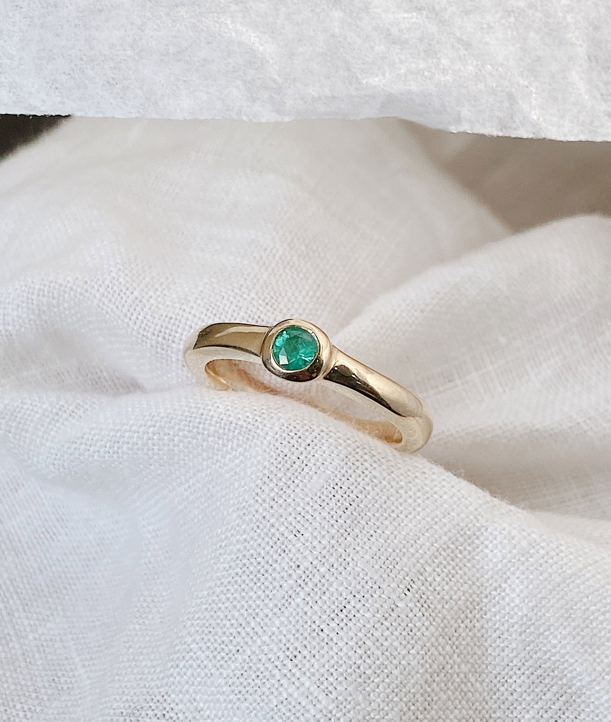 Emerald Mini Solitaire ring