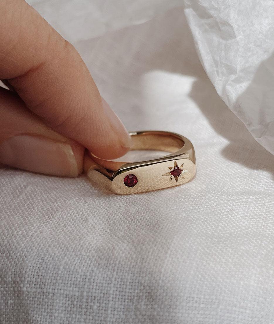 Moon & Star Long Signet Ring - RUUSK
